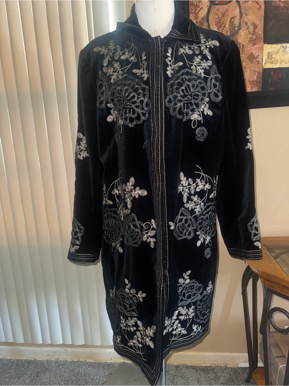 VTG Peter Nygård Embroidered Velvet Duster